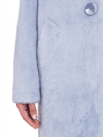 Женское демисезонное пальто из эко-меха с "английским" воротником